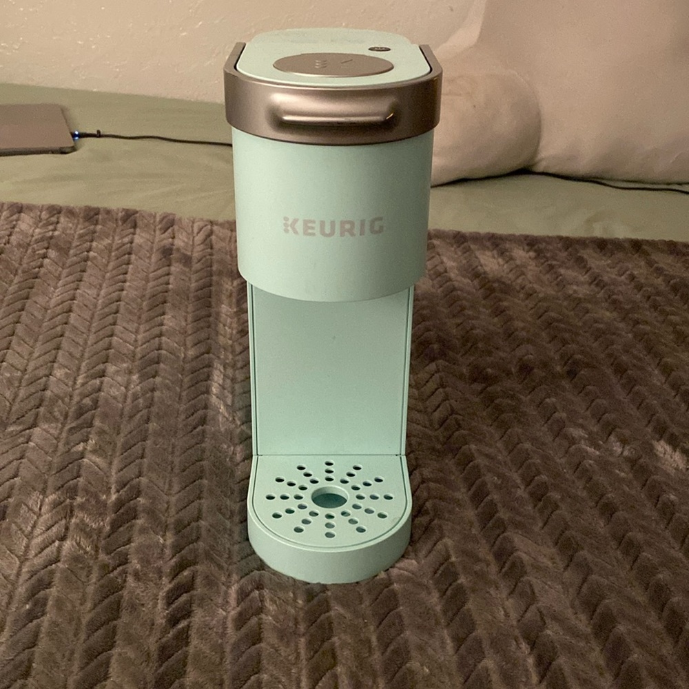Mini portable Keurig